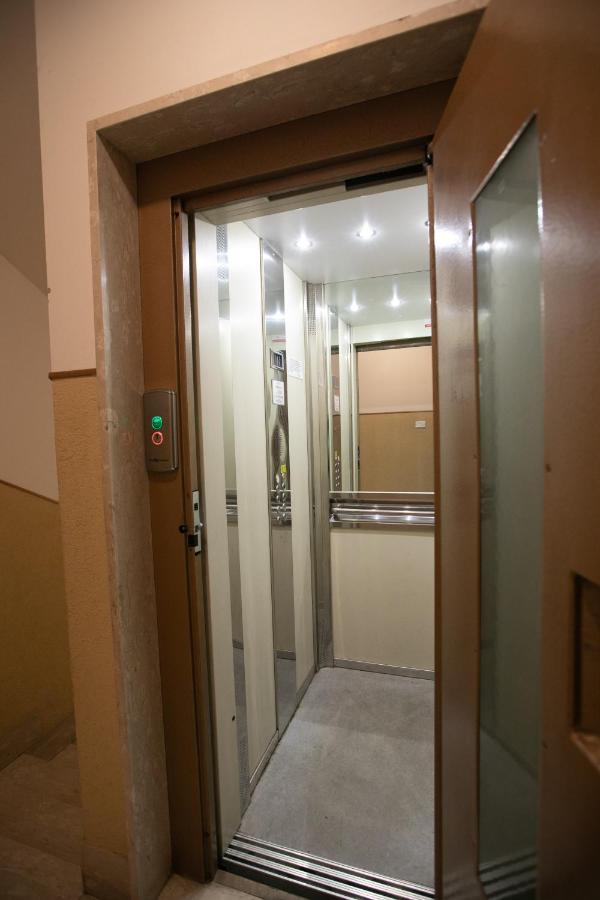 Mirea'S Rooms Ascoli Piceno Extérieur photo