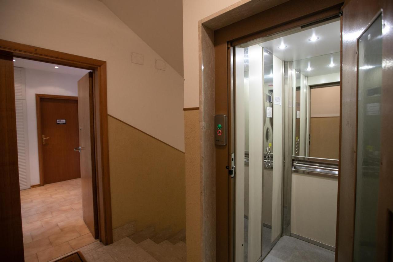 Mirea'S Rooms Ascoli Piceno Extérieur photo